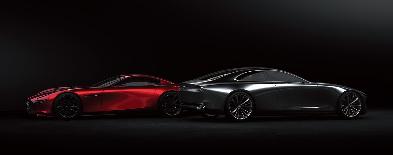 緊張感漂う2台のビジョンモデル。VISION COUPEが「凛」なら、2015年に発表した「RX-VISION」は「艶」。魂動デザインの両極となる