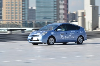 ZMPが自動運転できるように改造したクルマ「RoboCar」