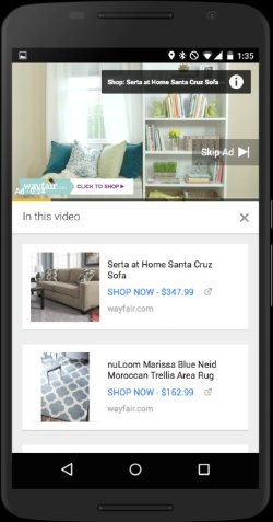 TrueView for shoppingは、動画広告に関連商品が買えるページへ誘導する広告「カード」をプレーヤーの下に表示する(米グーグルのブログより)
