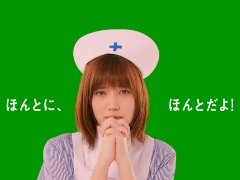 Uqモバイル 動かない違和感でブランドを印象付ける 日経クロストレンド