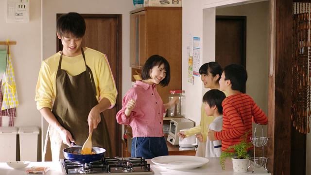 クックドゥ 竹内涼真 浜辺美波の大家族もので過去最高売り上げ 日経クロストレンド クックドゥ 竹内涼真 浜辺美波の大家族もので過去最高売り上げ 日経クロストレンド