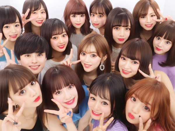 若者が行列する最新プリ機 撮影アングル自在 動画も撮れる 日経クロストレンド 若者が行列する最新プリ機 撮影アングル自在 動画も撮れる 日経クロストレンド