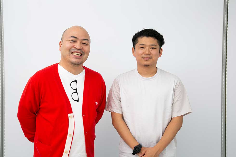 写真左が原田曜平氏。右が集英社『週刊少年ジャンプ』編集部の杉田卓氏