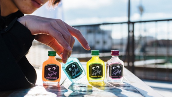 Z世代がハマる 宅飲みすごろく 売り切れ続出 仕掛け人は24歳 日経クロストレンド Z世代がハマる 宅飲みすごろく 売り切れ続出 仕掛け人は24歳 日経クロストレンド