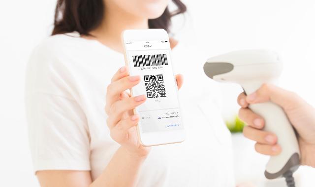 Qr決済トップ目指せ 後発ヤフーが放つ3本の矢 日経クロストレンド