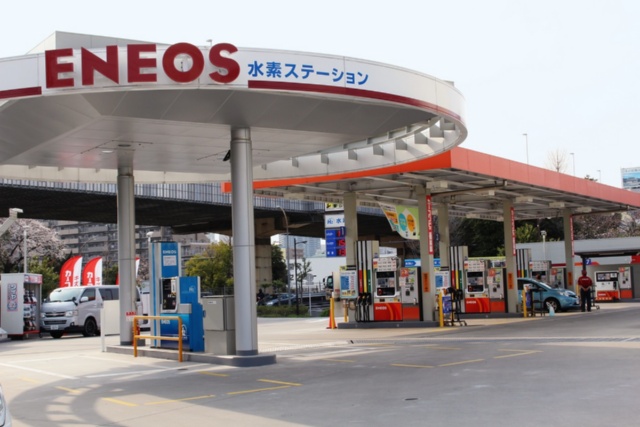 トヨタの燃料電池車「ミライ」発売で水素ステーションの検索増加:日経