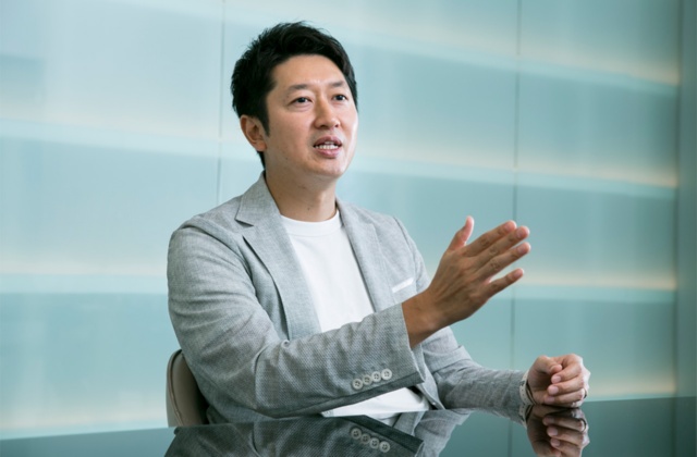 日清食品の安藤徳隆社長が自ら、「ひよこちゃん」を悪魔にしてしまった理由とその戦略を語った