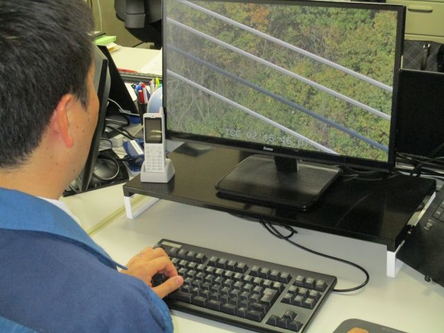 送電線の異常監視は人手に頼る部分が多い