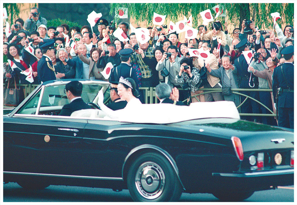 平成から新元号へ 予定された 新天皇即位で列島が大フィーバー 日経クロストレンド