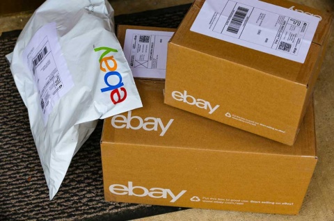 事業者が米イーベイを経由してバルクで購入した「返品」をイーベイ上でバラ売りするサイクルが出来上がっている（写真／Shutterstock）