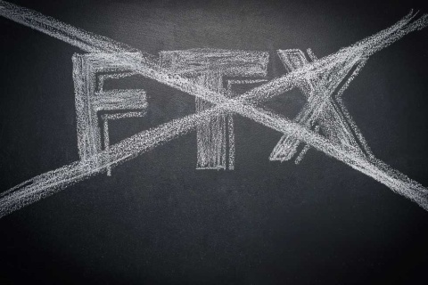 暗号資産交換業大手FTXトレーディングの経営破綻は、暗号資産関連企業が展開してきたハイプ広告(過剰な宣伝)が抱えるリスクを明らかにした(出所/Shutterstock)