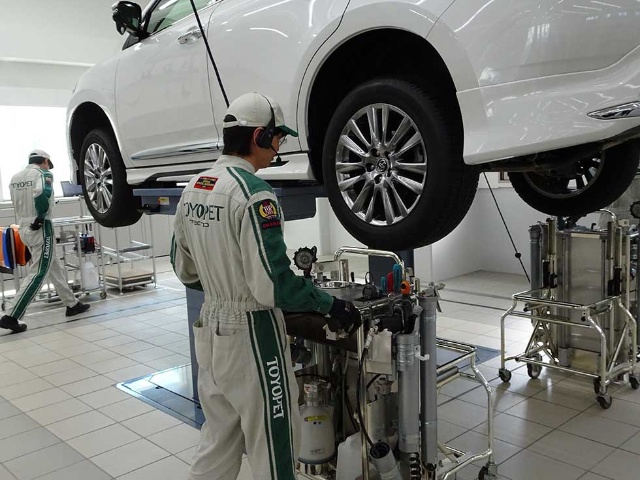 1泊2日を45分に トヨタは車検時間をどのように短縮したか:日経クロス