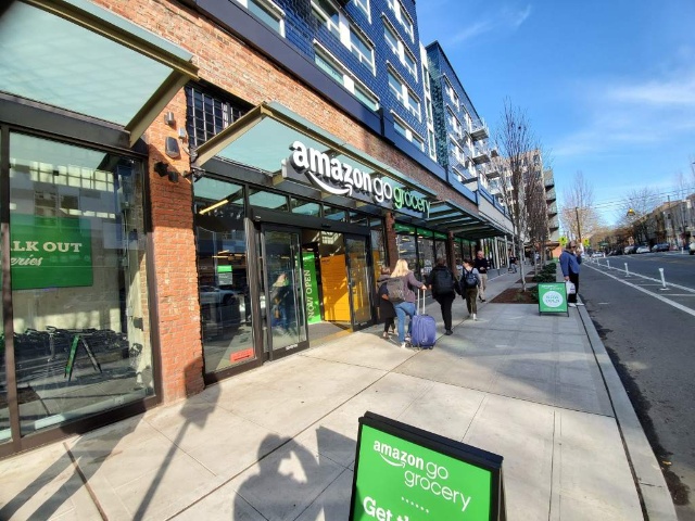米シアトルに出店したAmazon Go Groceryの1号店