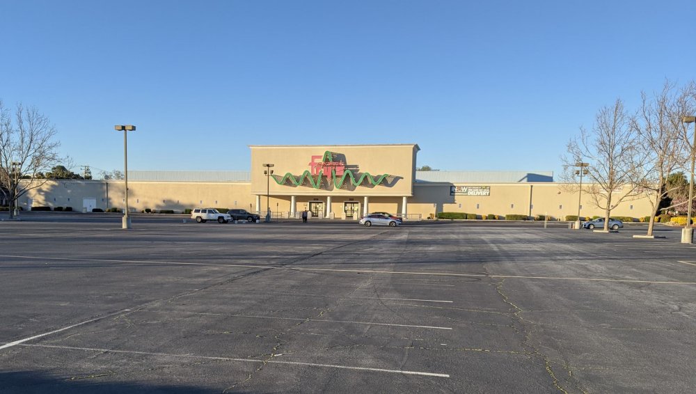 米大型家電店が突然全店閉鎖 取引先離反にコロナがとどめ 日経クロストレンド