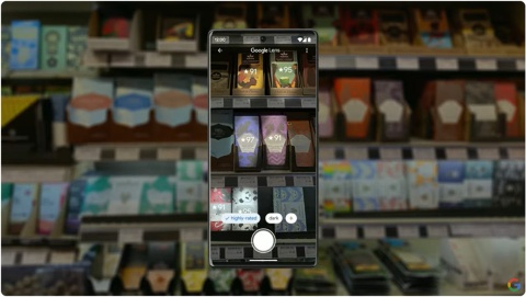 目の前の商品パッケージにカメラを探すと、その商品の評価や特徴といった情報を映し出す「シーン検索」機能も開発している