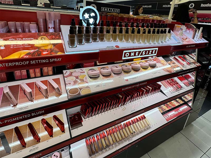 ブーム後も成長を遂げるD2C「成功の条件」　リーバイスもくら替え