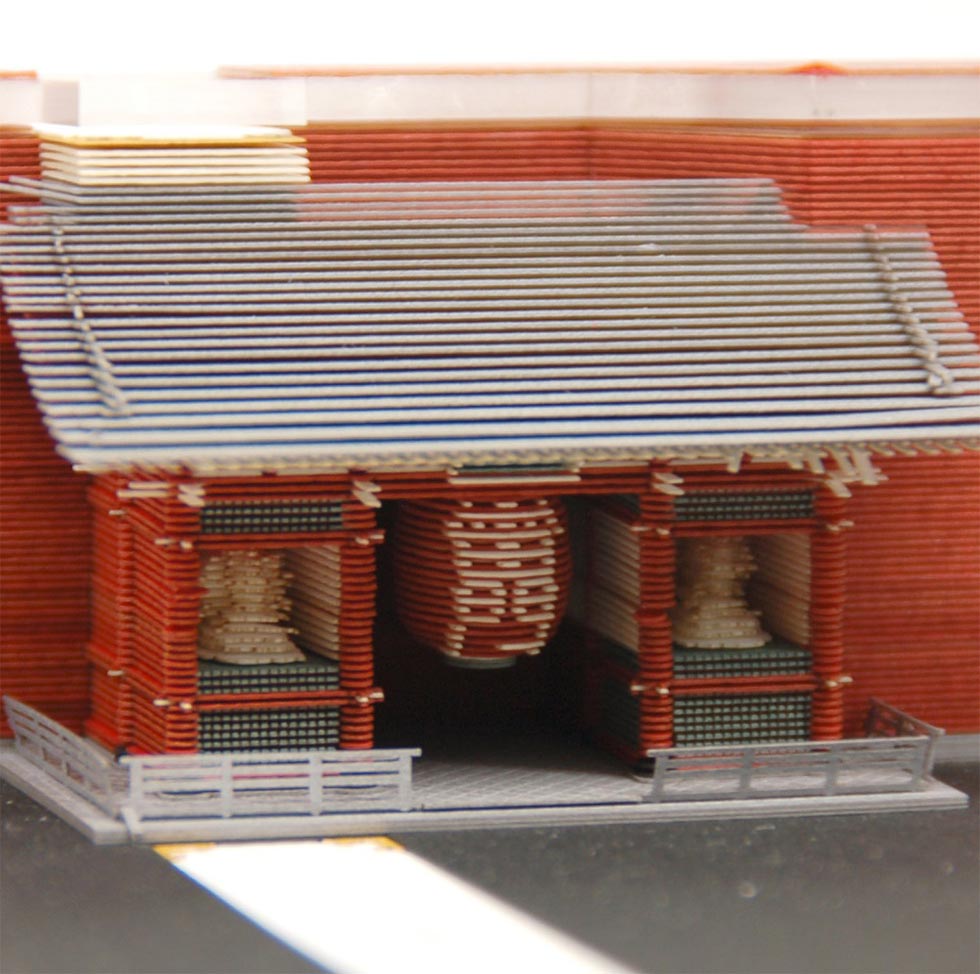 東京・浅草寺の風雷神門が出てくる「Asakusa」。インバウンド向けのお土産にもなりそうだ