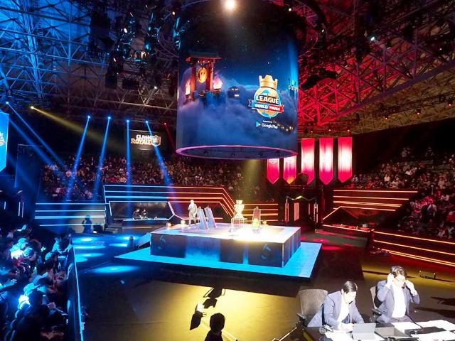Eスポーツの協賛にドコモや日清 幕張メッセ即完売の大会も 日経クロストレンド Eスポーツの協賛にドコモや日清 幕張メッセ即完売の大会も 日経クロストレンド