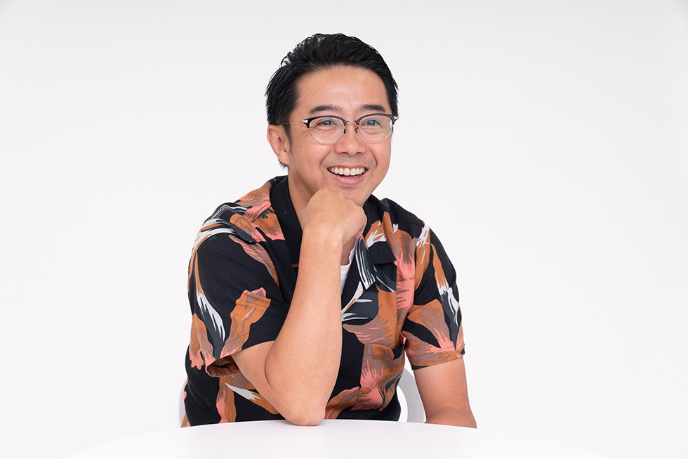 CM好感度1位 おぎやはぎ矢作氏に聞くDMM英会話CMの舞台裏