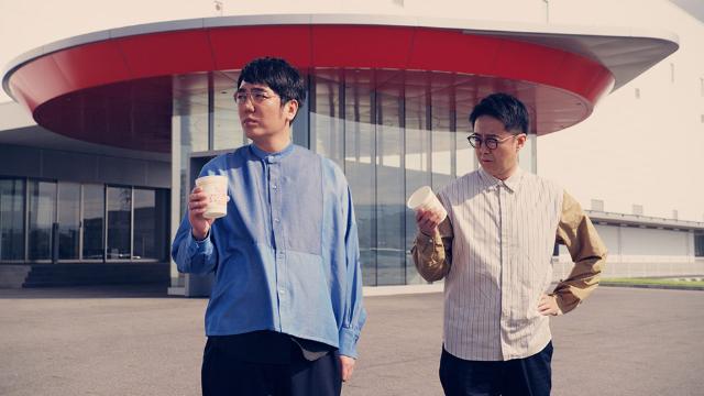 日清食品らしからぬ 落ち着いた Cm おぎやはぎが絶妙にいじる 日経クロストレンド 日清食品らしからぬ 落ち着いた Cm おぎやはぎが絶妙にいじる 日経クロストレンド