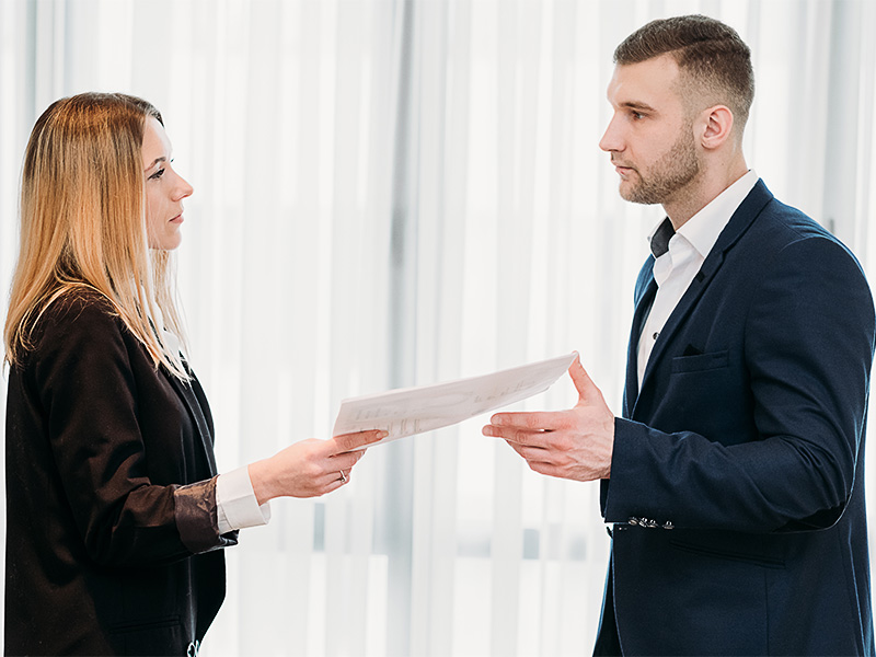 お偉いさんから「広報はタダだから……」と言われて