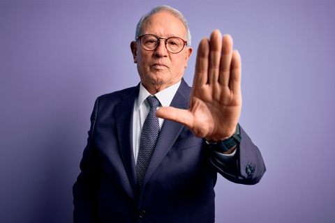 おっと、広報担当者ならうちは「ノー」だ ※画像はイメージ(画像提供:Krakenimages.com/Shutterstock.com)
