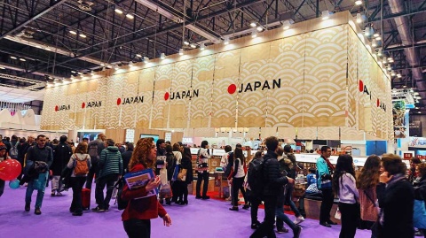 フィトゥールの日本ブース。スペイン人にとって日本は憧れの旅行先の一つ