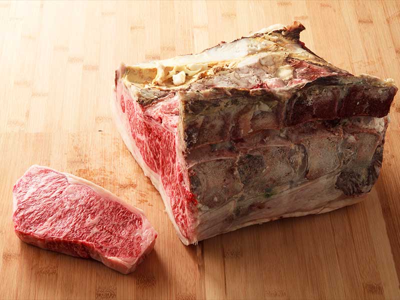 極上の熟成肉が簡単に　日本発の肉に貼る“美容シート”