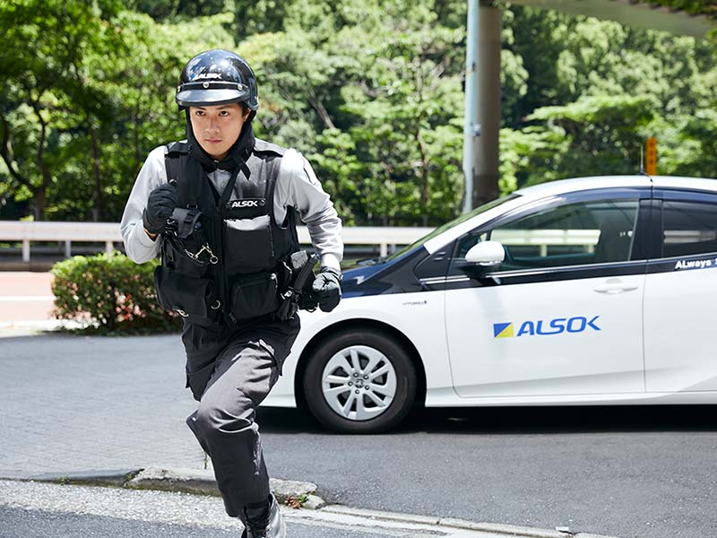 5G・AI・4Kは現代版「三種の神器」　300m先の人を逃さぬ警備の目