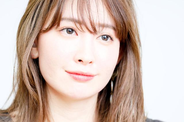 1分で完売 元akb48小嶋陽菜が作る D2cブランド 人気の秘密 日経クロストレンド