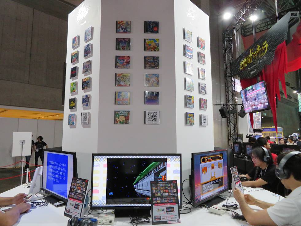 懐かしのゲームが多数遊べる『PCエンジンmini』。製品版に収録される全収タイトルがプレイ可能な状態で出展されていた