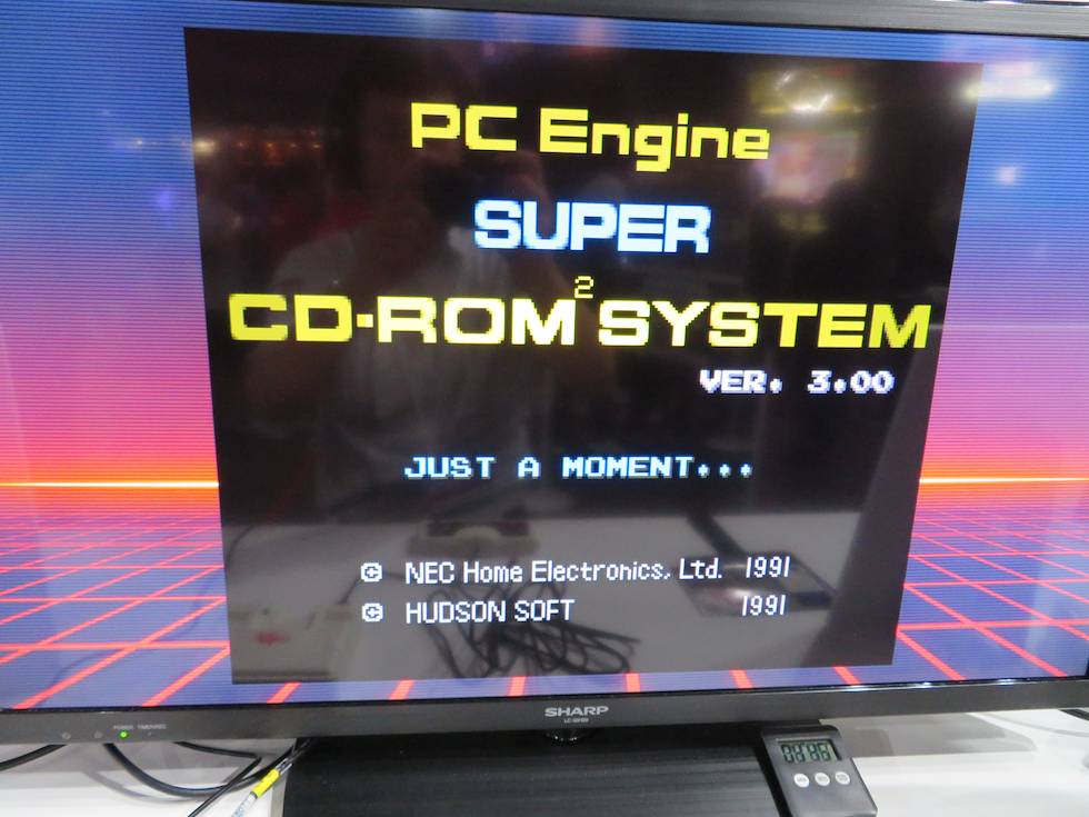 『CD-ROM2』または『SUPER CD-ROM2』のタイトル画面も再現されている