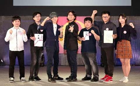 『ORBITS』で大賞を受賞したOVERWORKSの皆さん