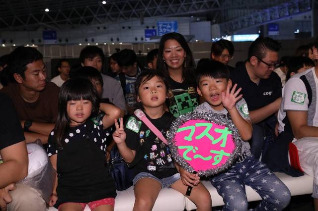 Hikakinやkazuが マインクラフト ダンジョンズ を先行プレー Tgs19 日経クロストレンド