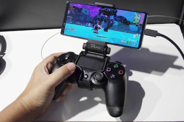 Xperia 1 は フォートナイト Ps4用パッドに完全対応 日経クロストレンド Xperia 1 は フォートナイト Ps4用パッドに完全対応 日経クロストレンド