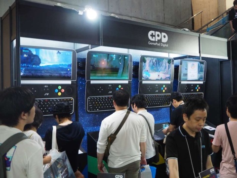 東京ゲームショウ2019に初出展したShenzhen GPD Technology。ゲーム機型やノートPC型など、手のひらサイズの超小型PCを開発・提供している企業だ