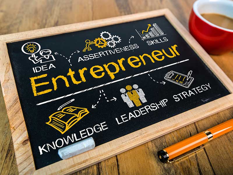 豊田章男氏のドーナツと起業家教育の交点　同窓会がピッチの場