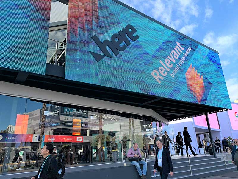 地図大手のMaaS戦略　屋内も網羅する「超ピンポイント・ナビ」へ