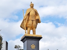 なぜ女体化? 「703名の信長」から学ぶ愛されキャラの条件