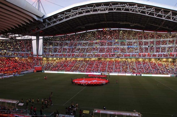 名古屋グランパス 変動価格チケットでスタジアムの空気を作る 日経クロストレンド 名古屋グランパス 変動価格チケットでスタジアムの空気を作る 日経クロストレンド