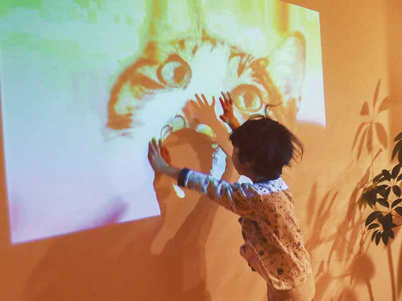 賛否両論のリコー小型プロジェクター　クラファンで3000万円獲得