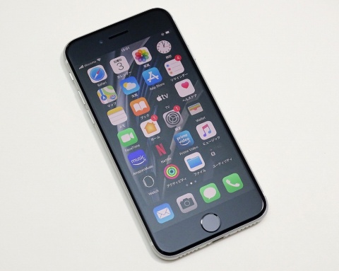 約4.7インチの液晶Retina HDディスプレイを搭載した新iPhone SE