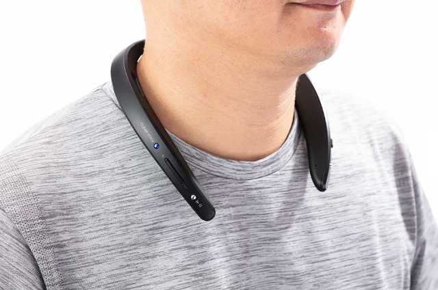 本体は軽く細いので 首を回しても顔に当た 日経クロストレンド 本体は軽く細いので 首を回しても顔に当た 日経クロストレンド