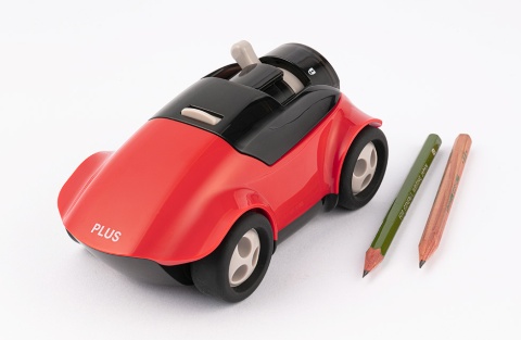 車を走らせることで鉛筆を削る、プラスの車型鉛筆削り「ハシレ!エンピツケズリ!」。実勢価格は2700円前後(税込み)