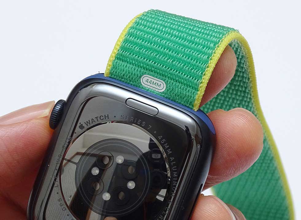 Apple Watch Series 7 装着するiPhoneが見せた3つの革新性：日経