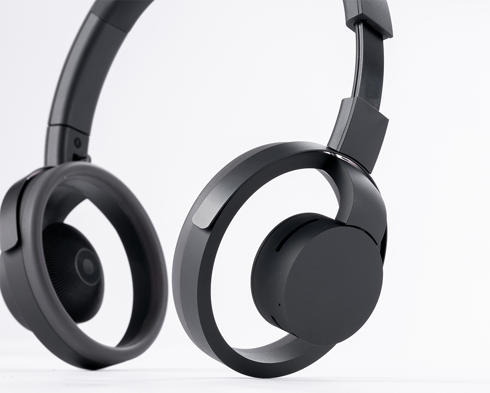 オープンイヤー型なのに音漏れしない 「nwm ONE」の実力は本物か：日経