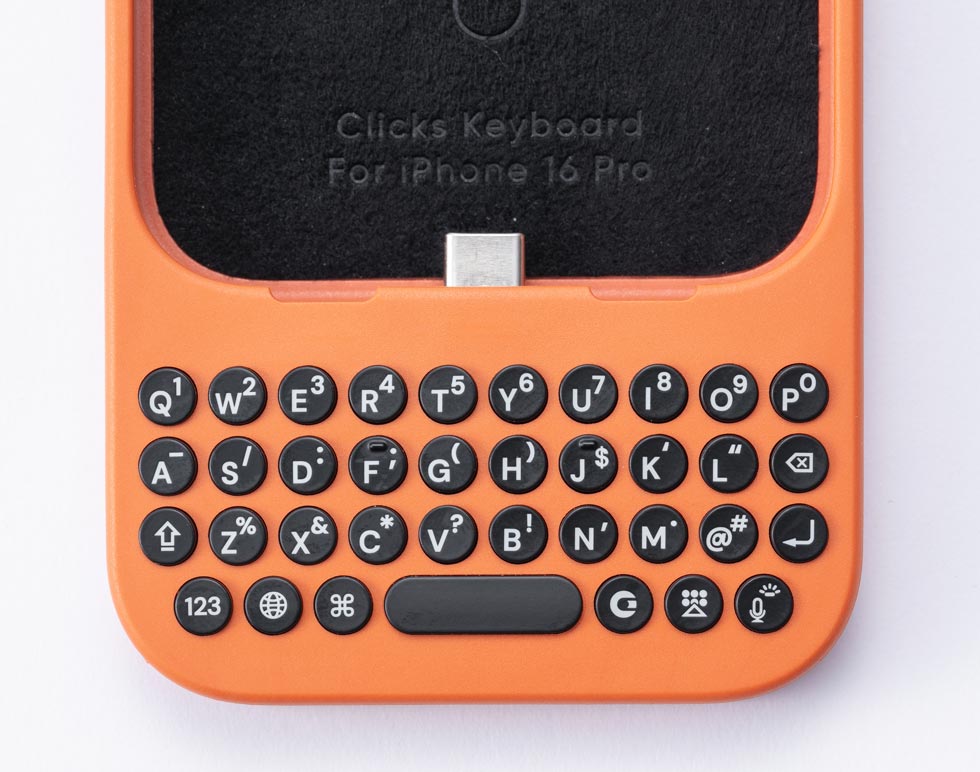 iPhoneに物理キーボード追加のClicks フリック入力の日本で売れるか