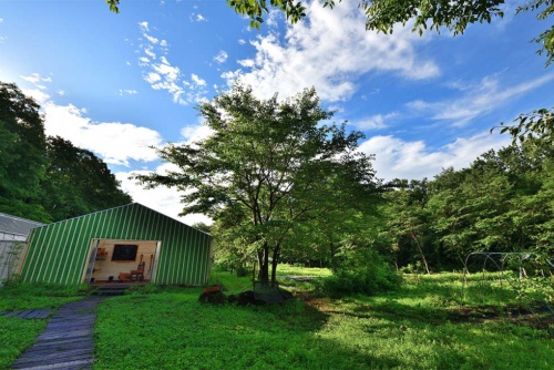 「リゾナーレ那須」は、農業や自然、文化交流などを楽しめる、日本初の「アグリツーリズモリゾート」。田畑や森林などフィールドを舞台に多彩なアクティビティを用意する