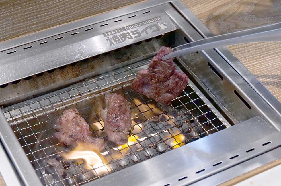 1人焼肉店の進化系 料理を運ぶのも支払いもセルフで収益増へ 日経クロストレンド