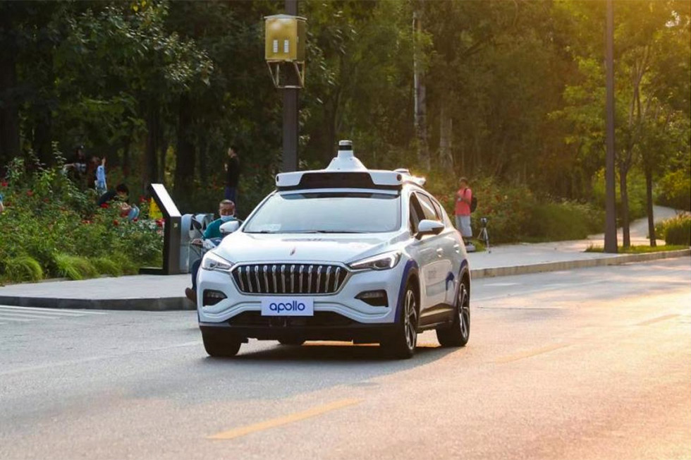 バイドゥが手掛ける自動運転車Apollo（アポロ）が走行する様子（画像はバイドゥのニュースリリースより）